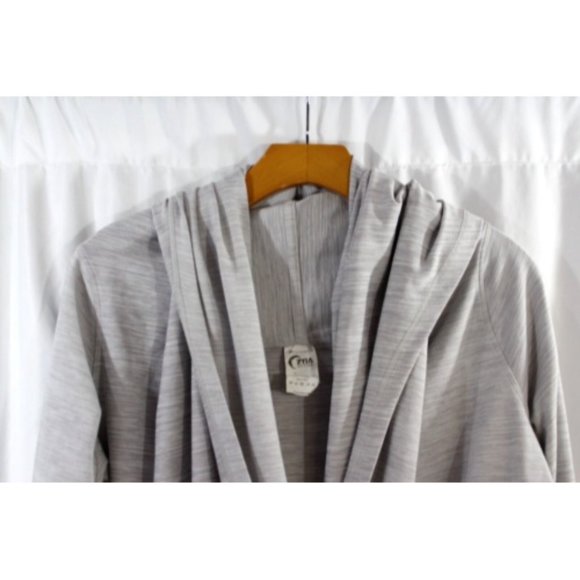 Zyia Active Womens Grey Wrap Twist Front Hooded Pullover Yoga Shawl Top L - Picture 3 of 8